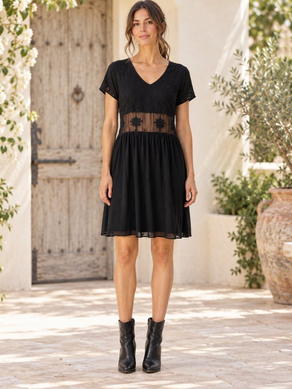 Johnny Was Collection Black Embroidered Knee Dress XS Sheer Waist Boho Vintage